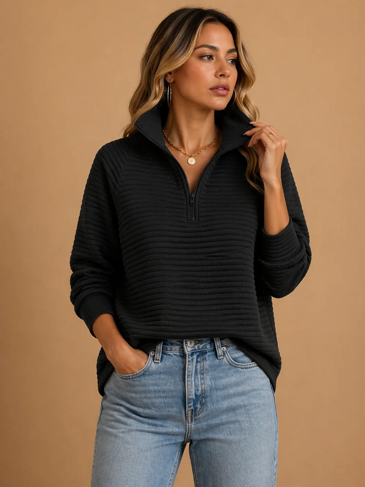 Damenpullover aus Rippstrick – Stehkragen mit kurzem Reißverschluss, minimalistisches Design