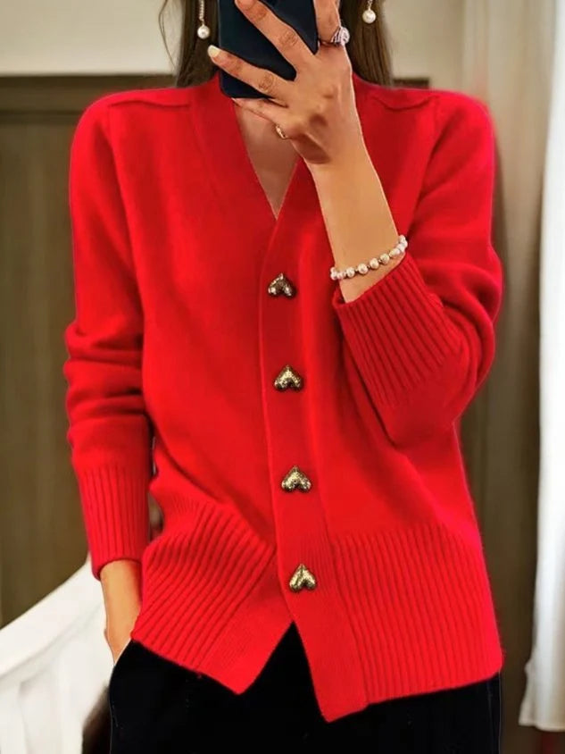 Damen-Strickjacke – lang, V-Ausschnitt, dekorative Knöpfe