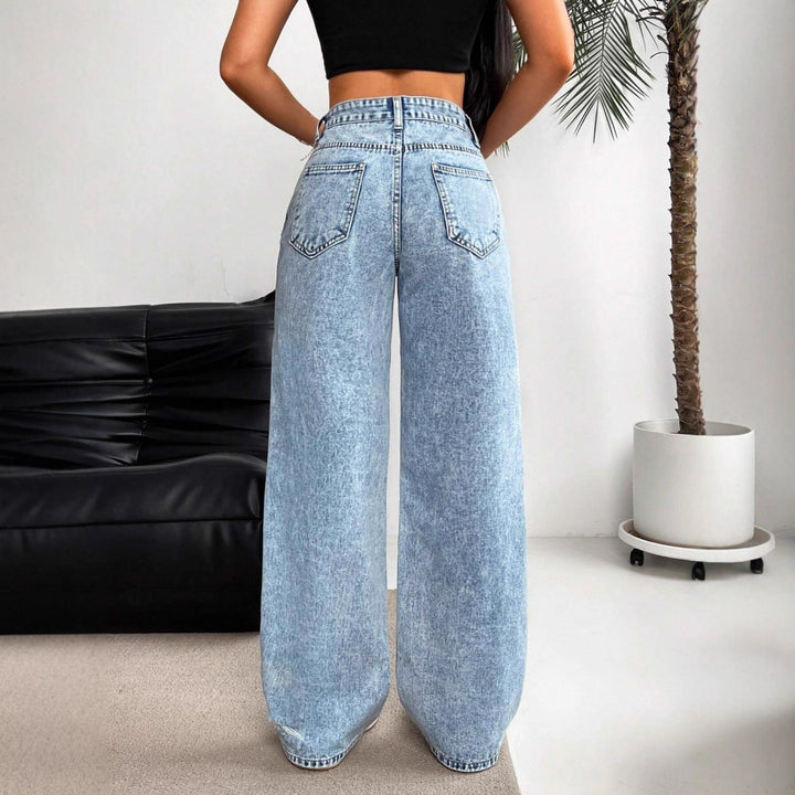Jeans til kvinder i bomuld med høj talje - bredt, lige snit med slidt effekt