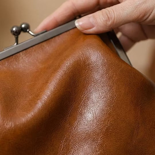 Sac à Main Femme Similicuir – Structure à Fermoir Baiser Élégant