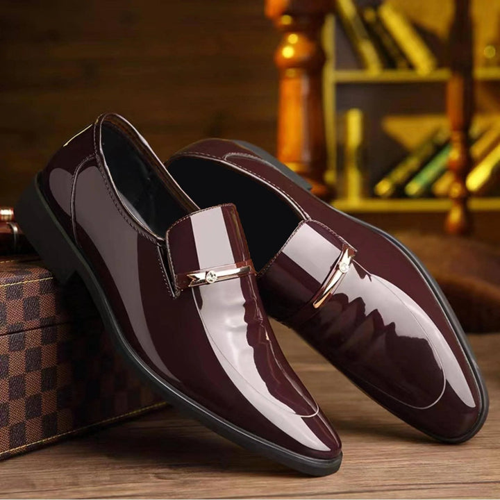 Herren-Pennyloafer aus Lackleder – spitze Schlupfform