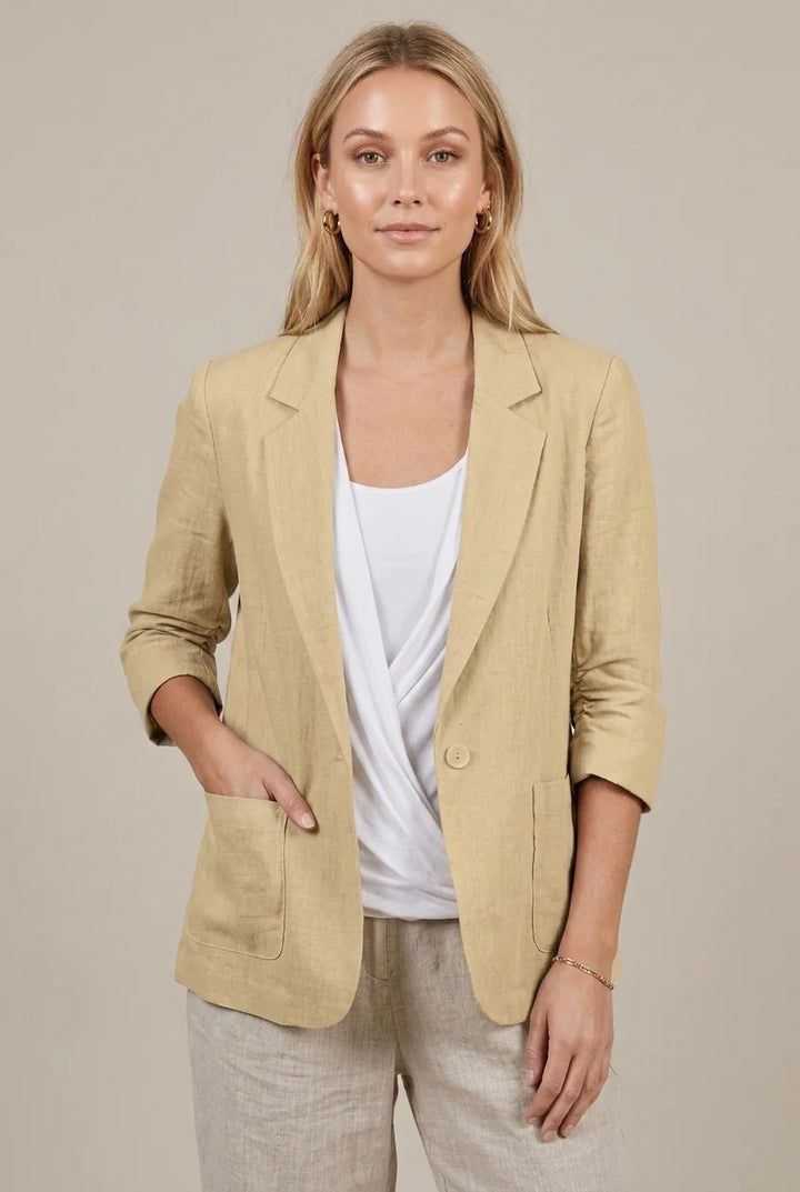 Blazer de mujer de corte informal – Cuello sastre y mangas de longitud media