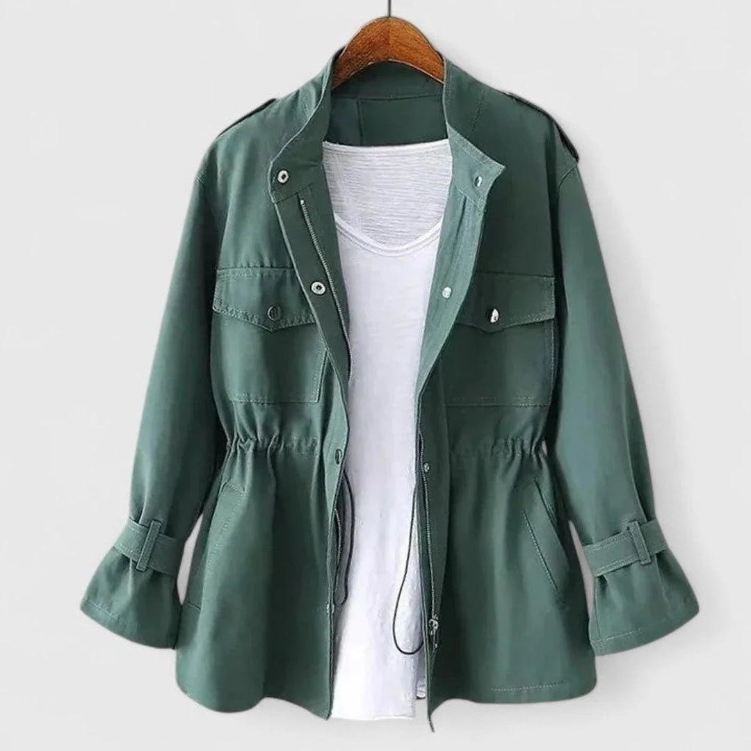 Moderner Damen-Trenchcoat – Taillierte Passform und urbane Eleganz