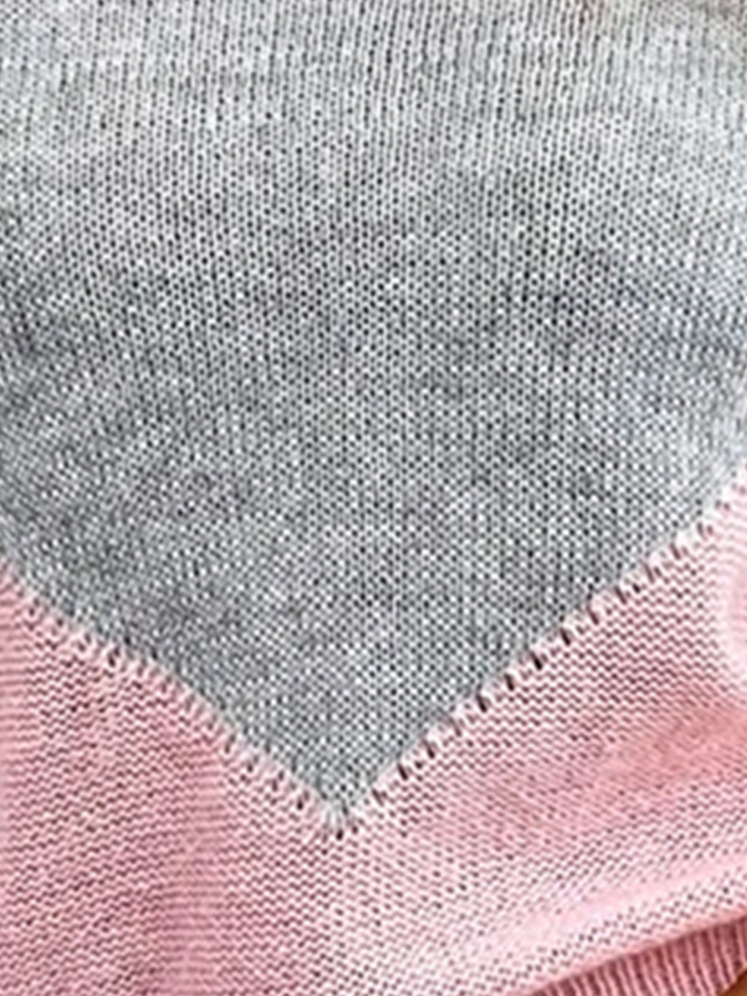 Pull Femme en Maille – Motif Colorblock Contrasté