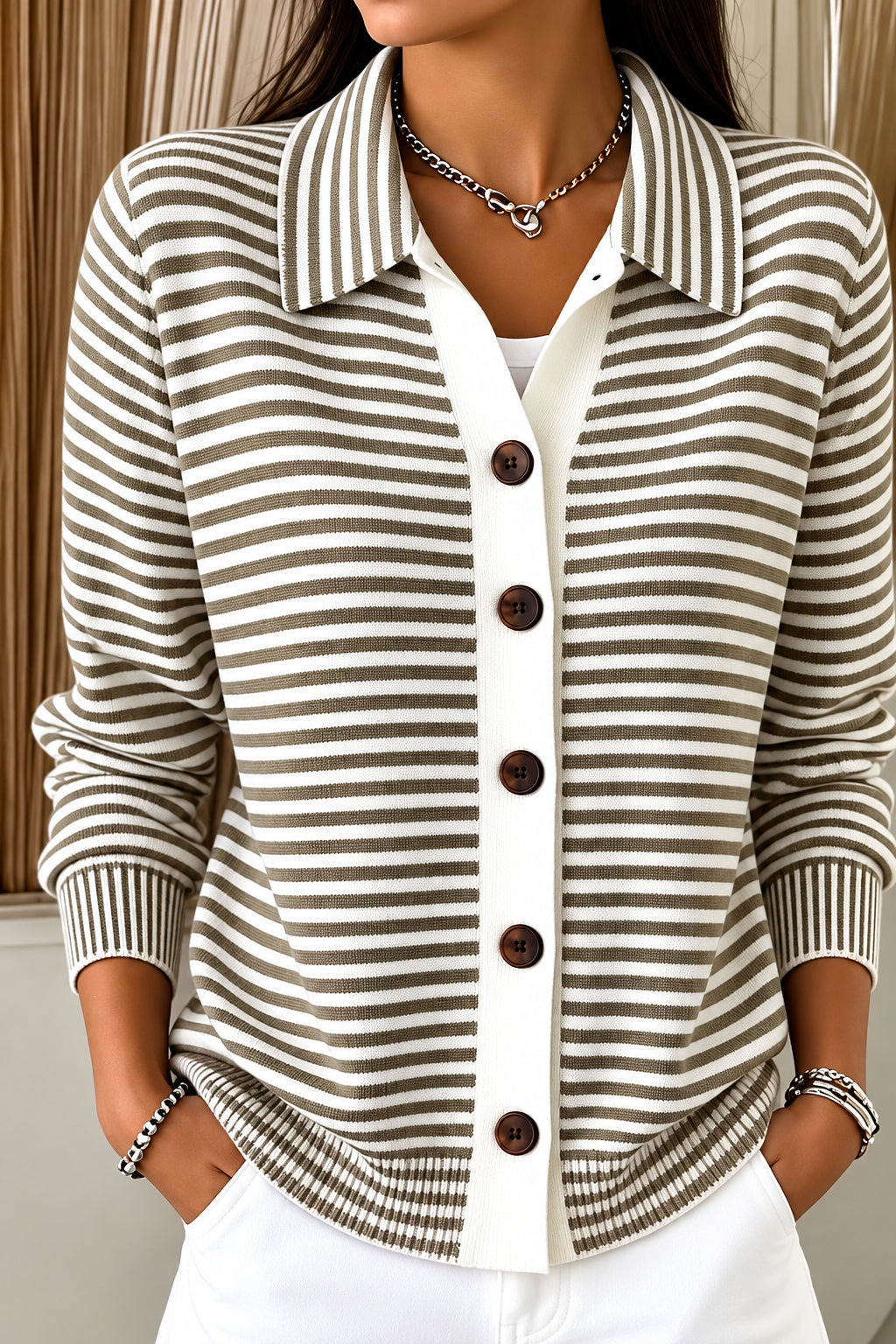 Gilet Femme en Coton Rayé – Boutonnage et Coupe Décontractée
