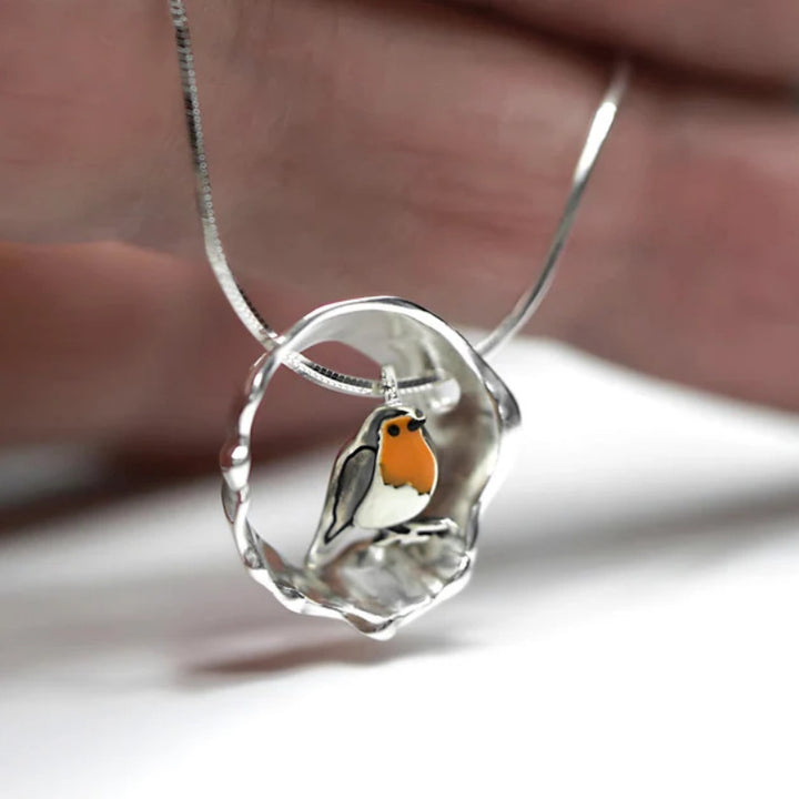 Ketting Dames met opengewerkte vogelhangertje – retro geometrisch patroon