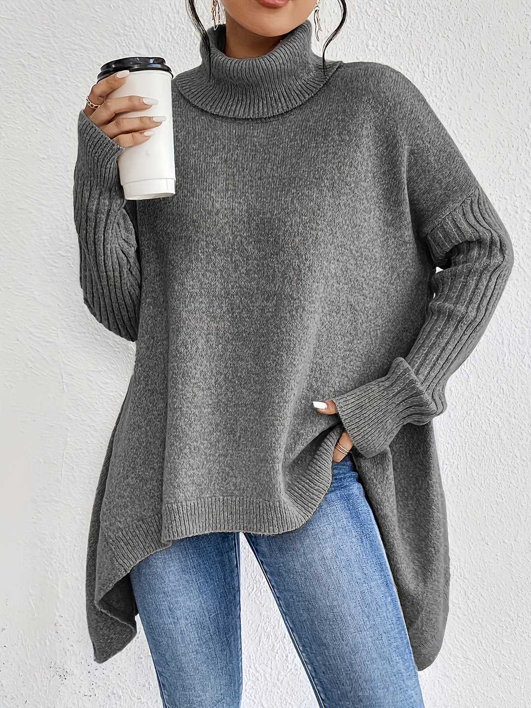 Sweater til dame med høj krave – blød strik med afslappet pasform