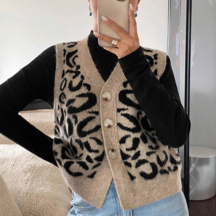 Leopardcardigan til kvinder i strik – V-hals og klassisk snit