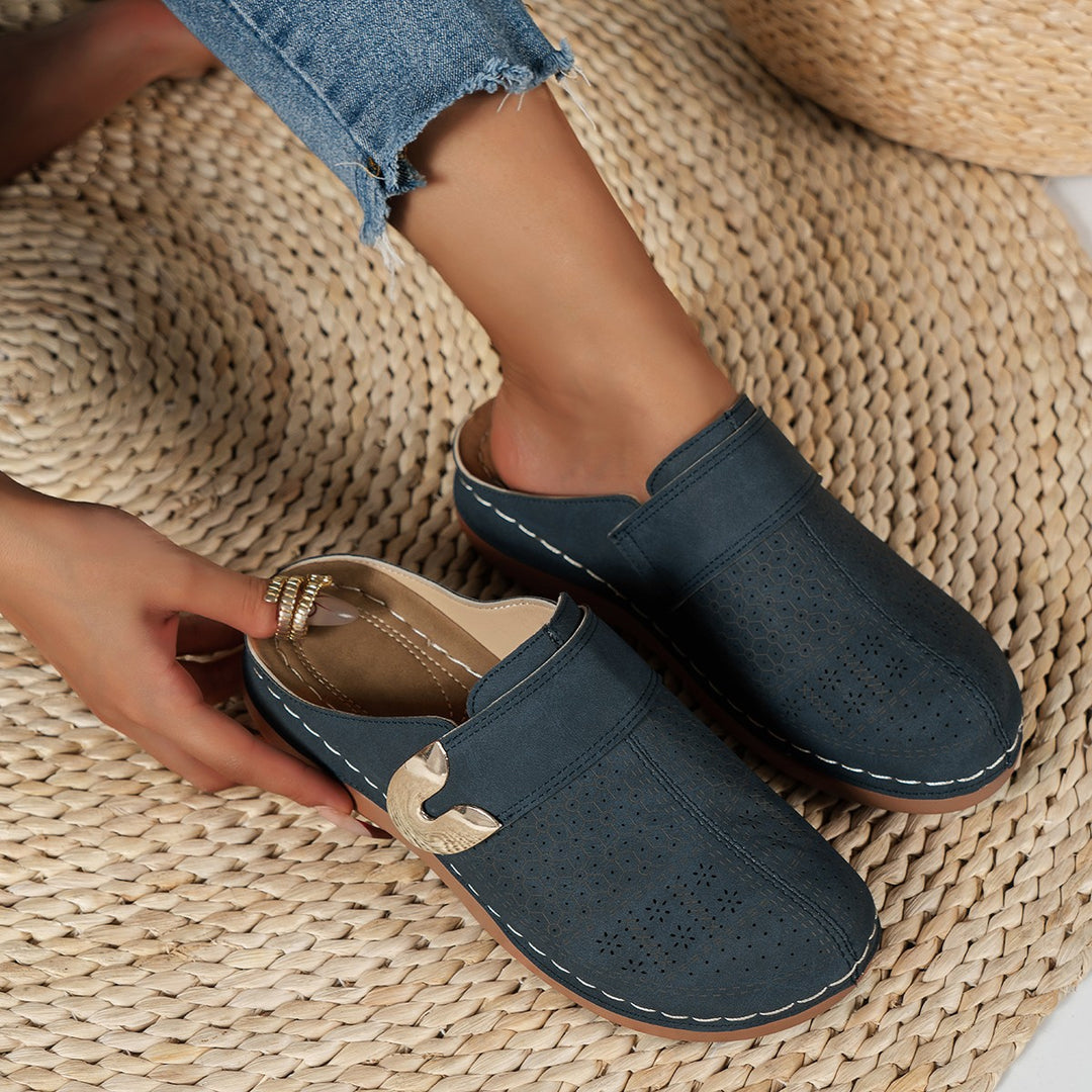 Zoccoli con Zeppa Donna – Punta Tonda Slip-on con Dettaglio in Metallo