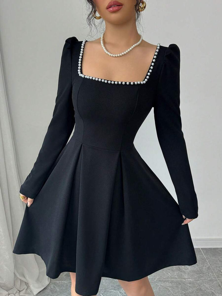 Abito Donna Mini – Scollo Quadrato Stile Francese