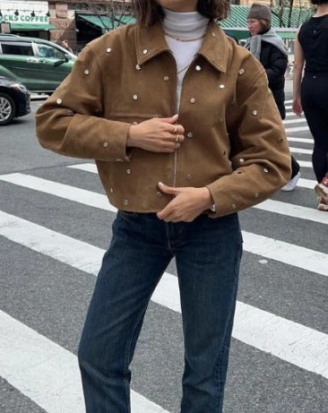 Pánská semišová bunda s cvočky – stylový vintage límec
