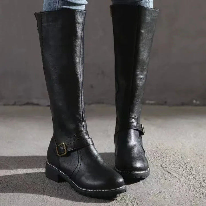 Bottes Femme à Talon Large – Profil Structuré et Bride Accent