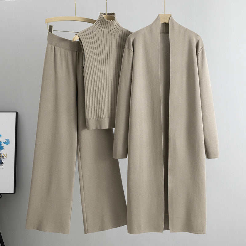 Dreiteiliges Damen-Strickset – ärmellose Weste, langer Cardigan und weite Hose