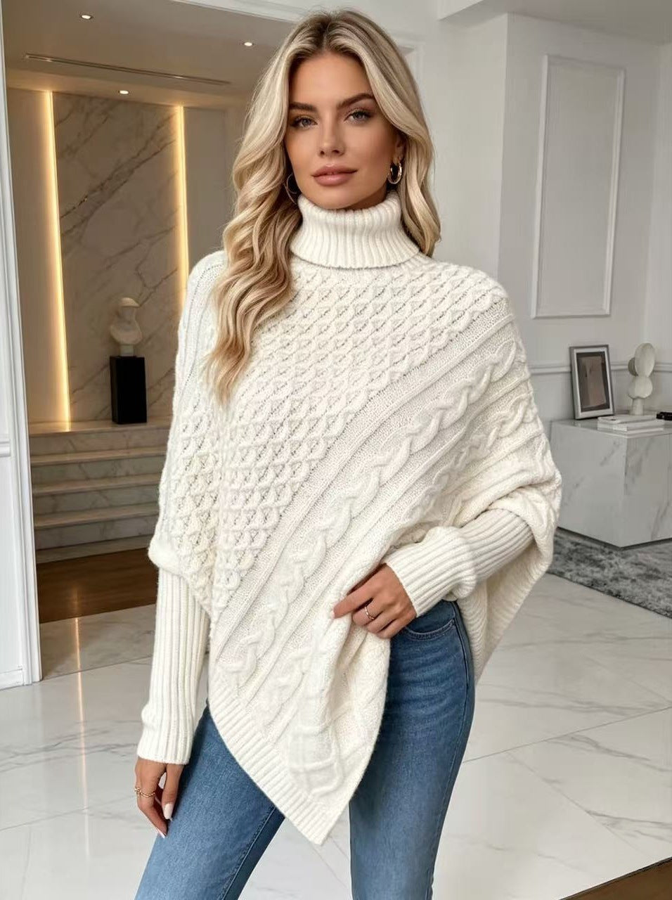 Sweaterponcho til Dame med høj hals – Asymmetrisk silhuet