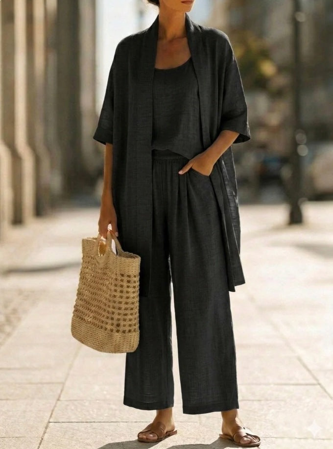 Dreiteiliges Damen-Ensemble – mittellanger Cardigan, Trägertop und gerade geschnittene Hose