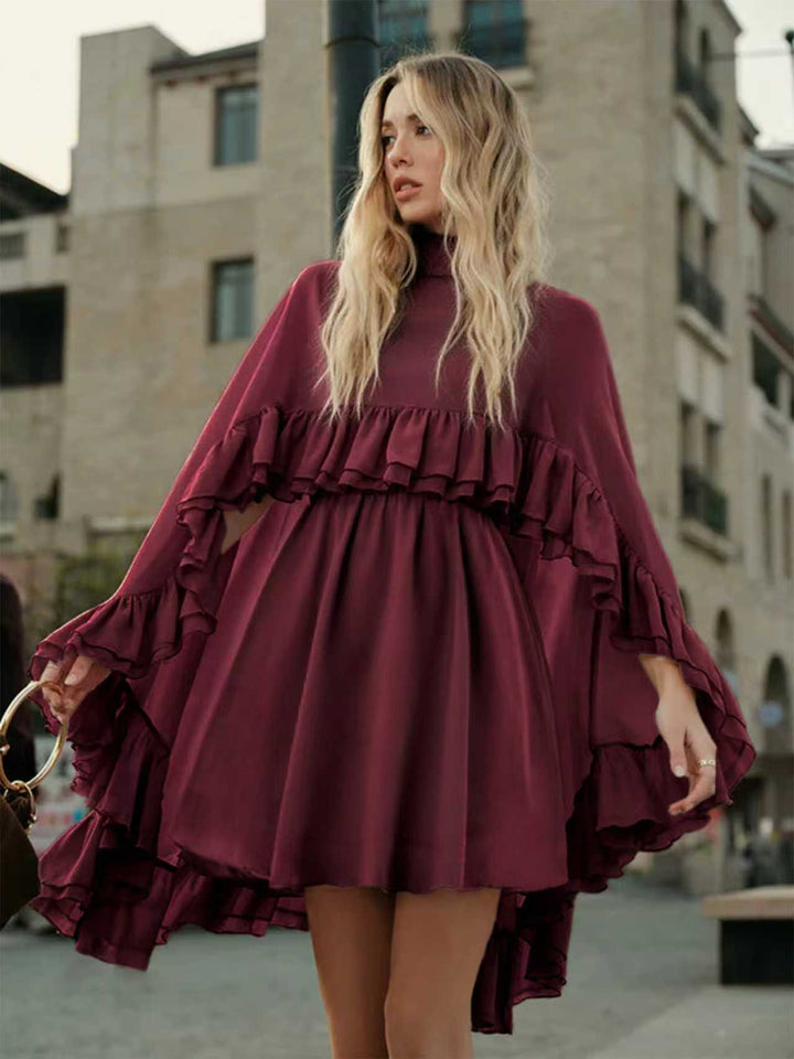 Mittellanges Damenkleid aus Chiffon – elegante Volants