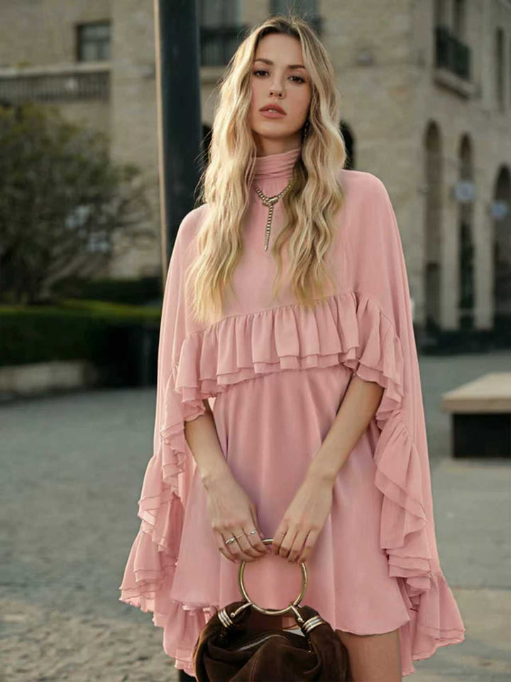 Mittellanges Damenkleid aus Chiffon – elegante Volants