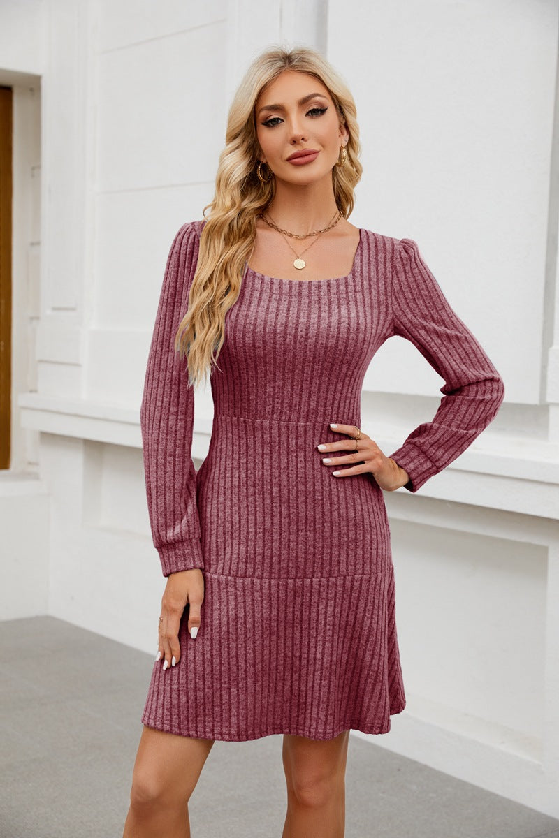 Robe Femme Mini – Encolure Carrée et Manches Longues Ballon