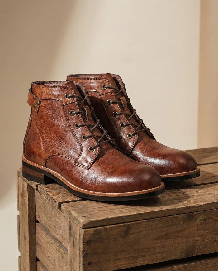 Herren-Stiefel aus Rindsleder mit Schnürsenkeln – Runde Spitze, Knöchelhalt