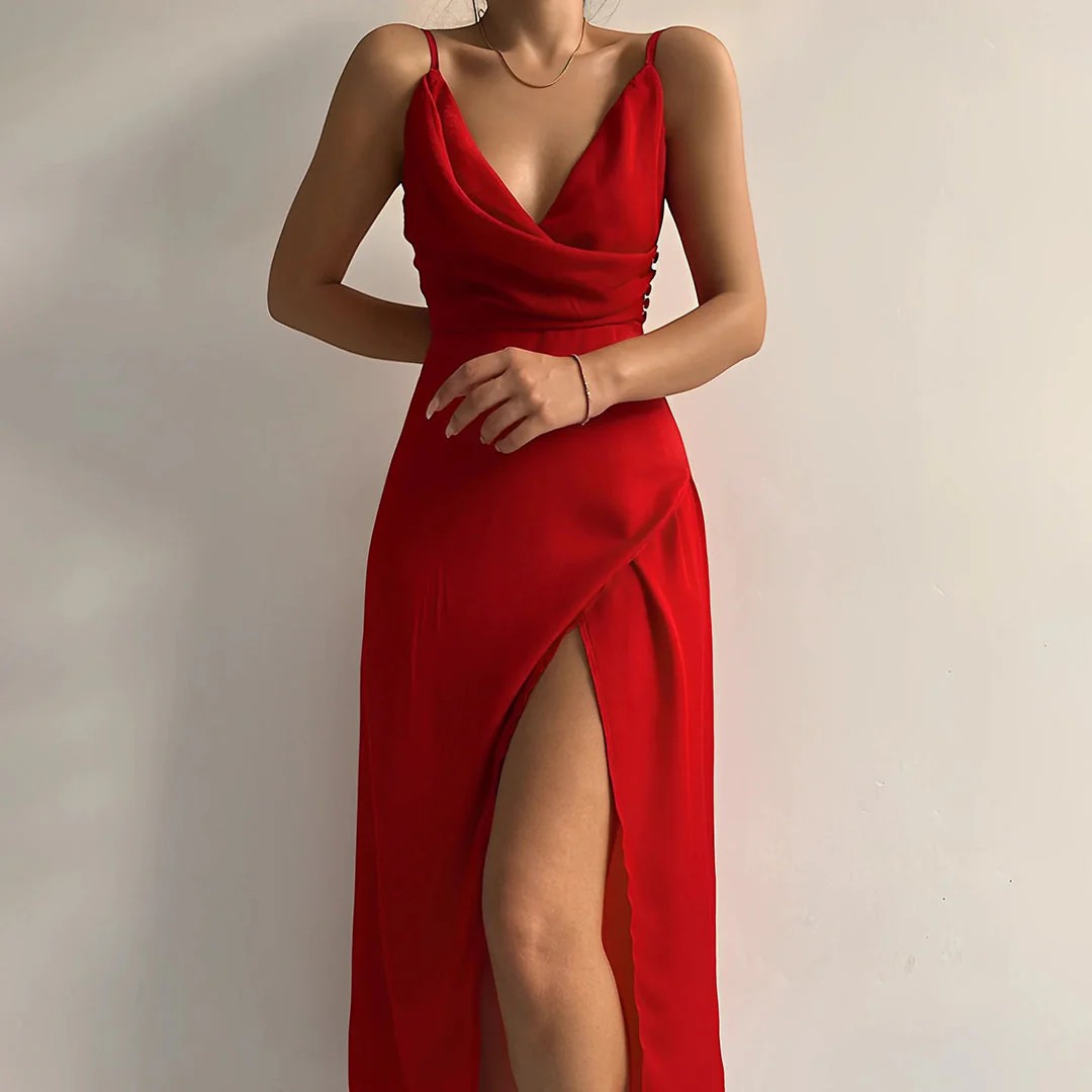 Damen Slip-Kleid mit V-Ausschnitt und Schlitz – Slim Fit mit Trägern | Seidig Drapiert