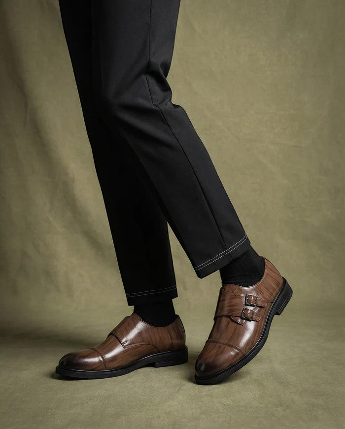 Herren-Lederschuhe mit Schnalle – Spitz zulaufende Spitze, schmale Passform