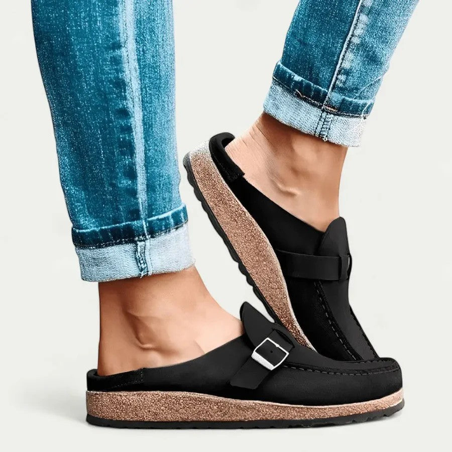 Damen flache Mules aus Wildleder – Schnallenriemen, Slip-on-Design