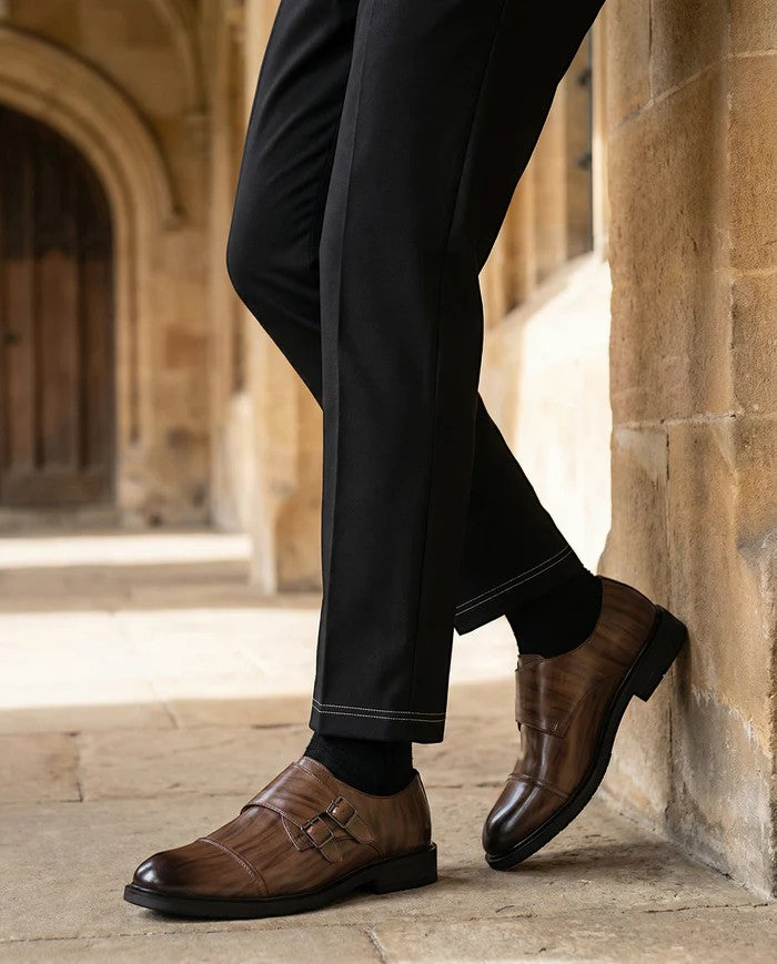 Herren-Lederschuhe mit Schnalle – Spitz zulaufende Spitze, schmale Passform