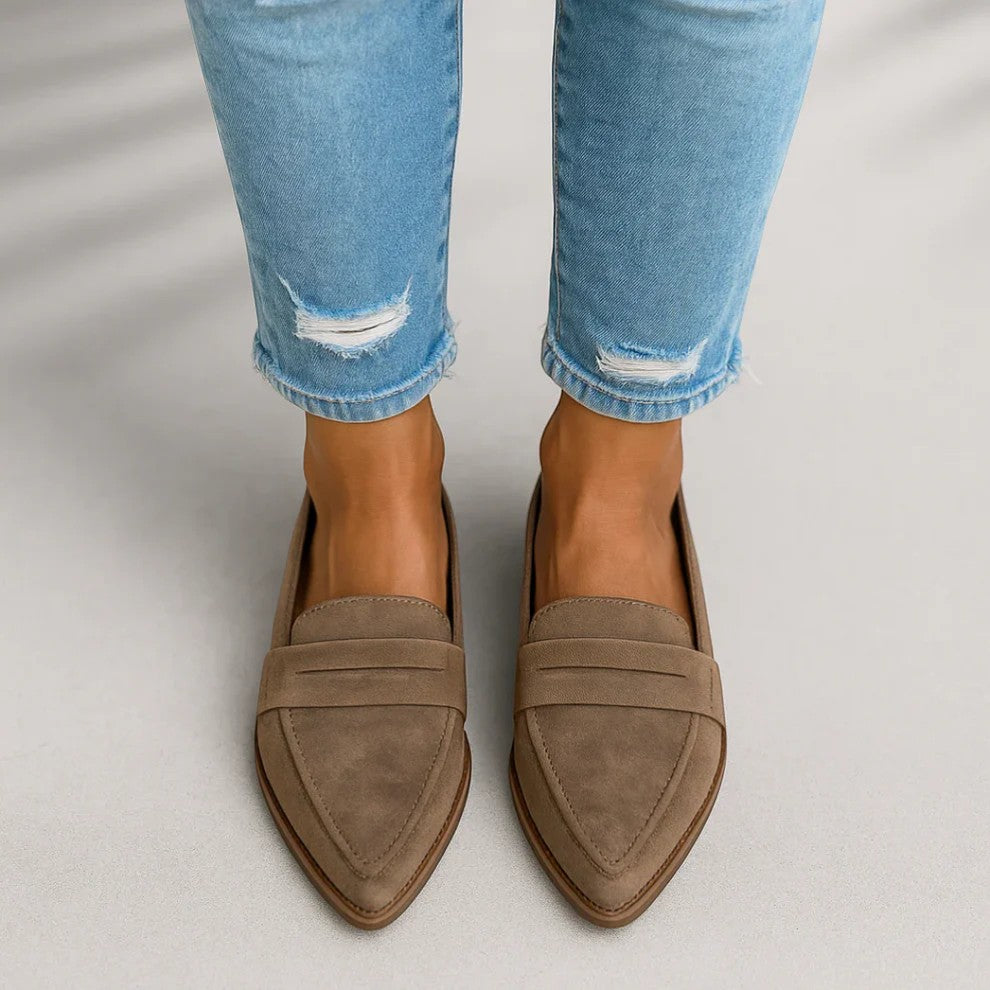 Claire Mode | Damen Wildleder Mokassins mit spitzer Kappe und Keilabsatz