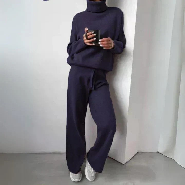 Damen Lounge-Set aus Strick – Rollkragen und Hose mit Kordelzug