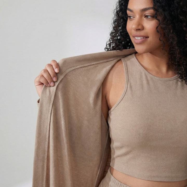 Damen Lounge-Set dreiteilig aus Stretchstoff – Lässiger Schnitt mit weitem Bein