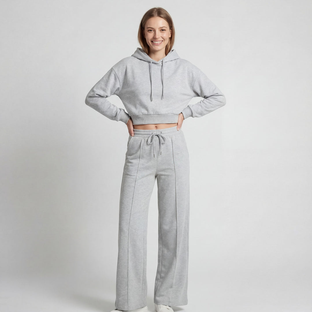 Claire Mode | Damen-Set aus feiner Strickware mit Kapuze