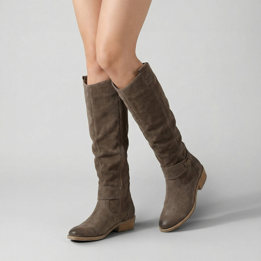 Claire Mode | Damen hohe Stiefel aus Veloursleder mit niedrigem Absatz