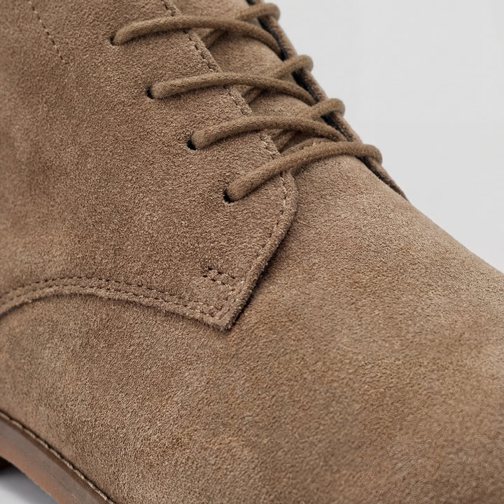 Hohe Wildlederstiefel Herren – robust, vielseitig, zeitlos
