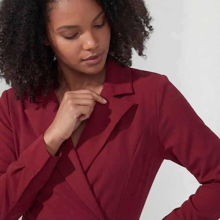 Combinaison tailleur femme en tissu – Taille ajustée coupe large