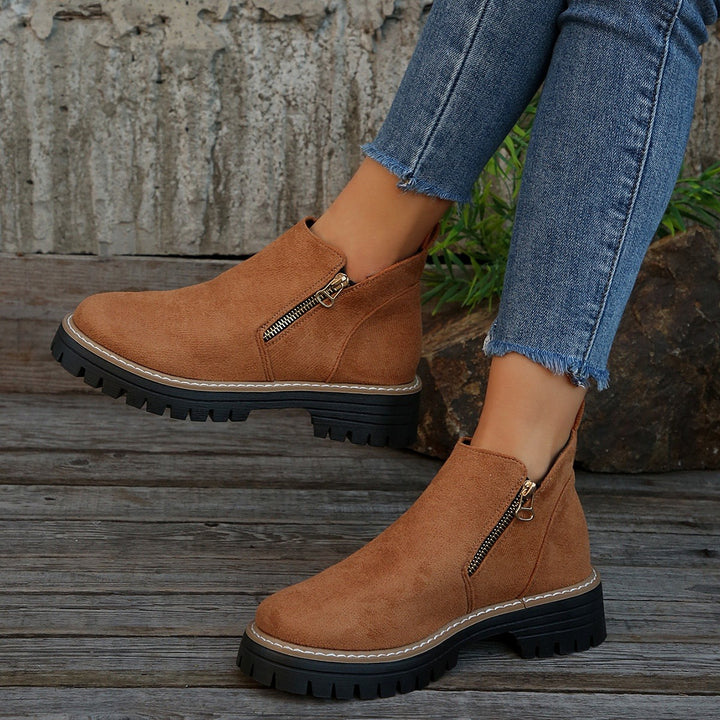 Damen-Stiefeletten in Wildlederoptik – seitlicher Reißverschluss, dicke Sohle