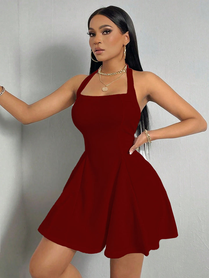 Mini-Kleid für Damen mit Neckholder – Rückenausschnitt und Tellerrock