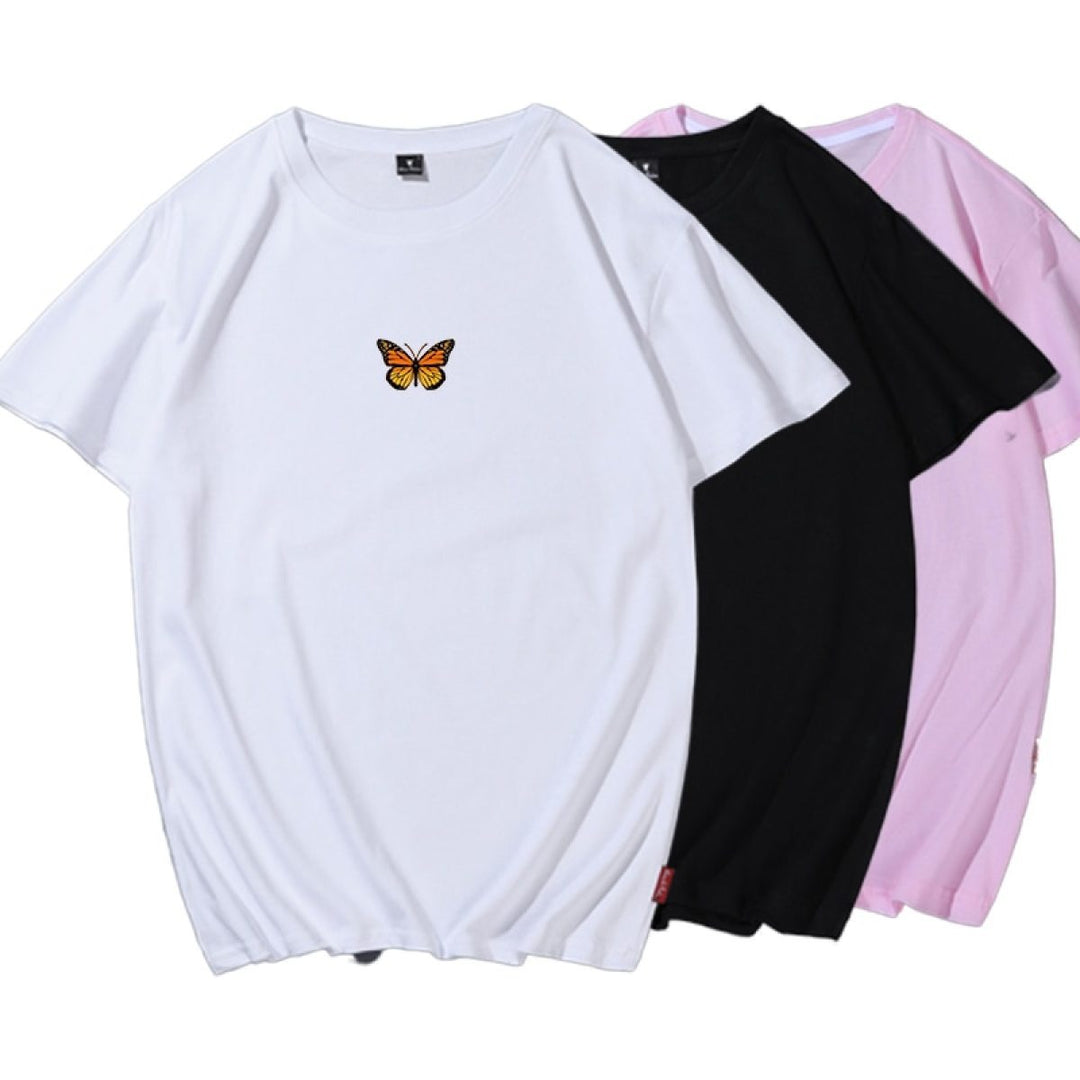 T-shirt til kvinder med sommerfugleprint – blød og åndbar bomuld