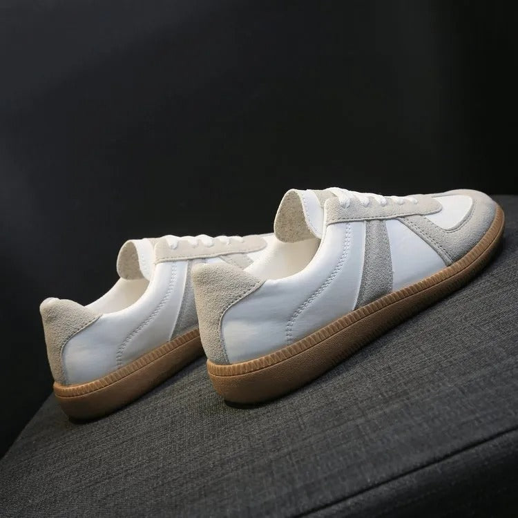 Women's Retro Casual Sneakers – Smooth Upper with Textured Panels