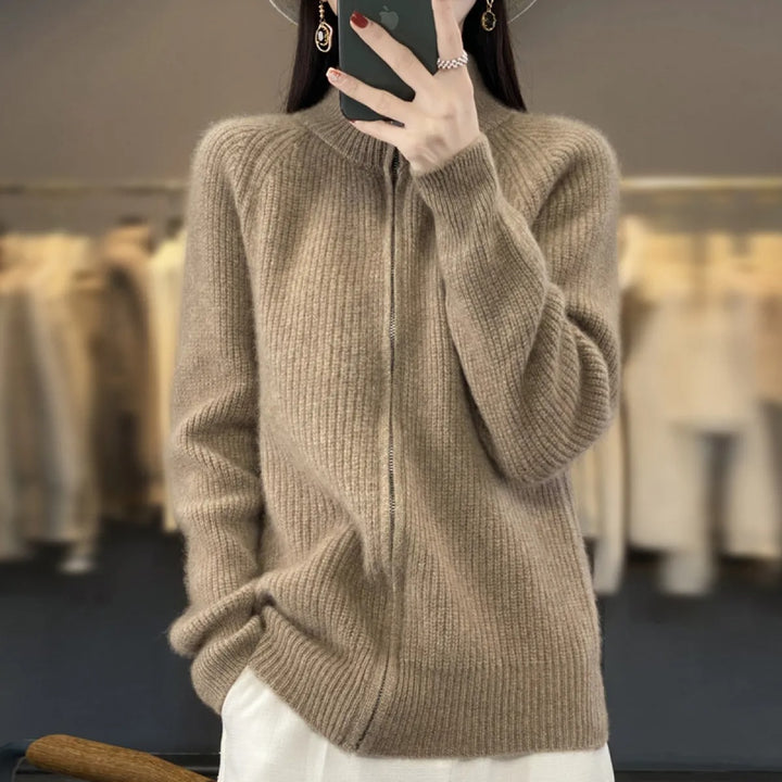Cardigan Femme en Laine – Col Montant Zippé Maille