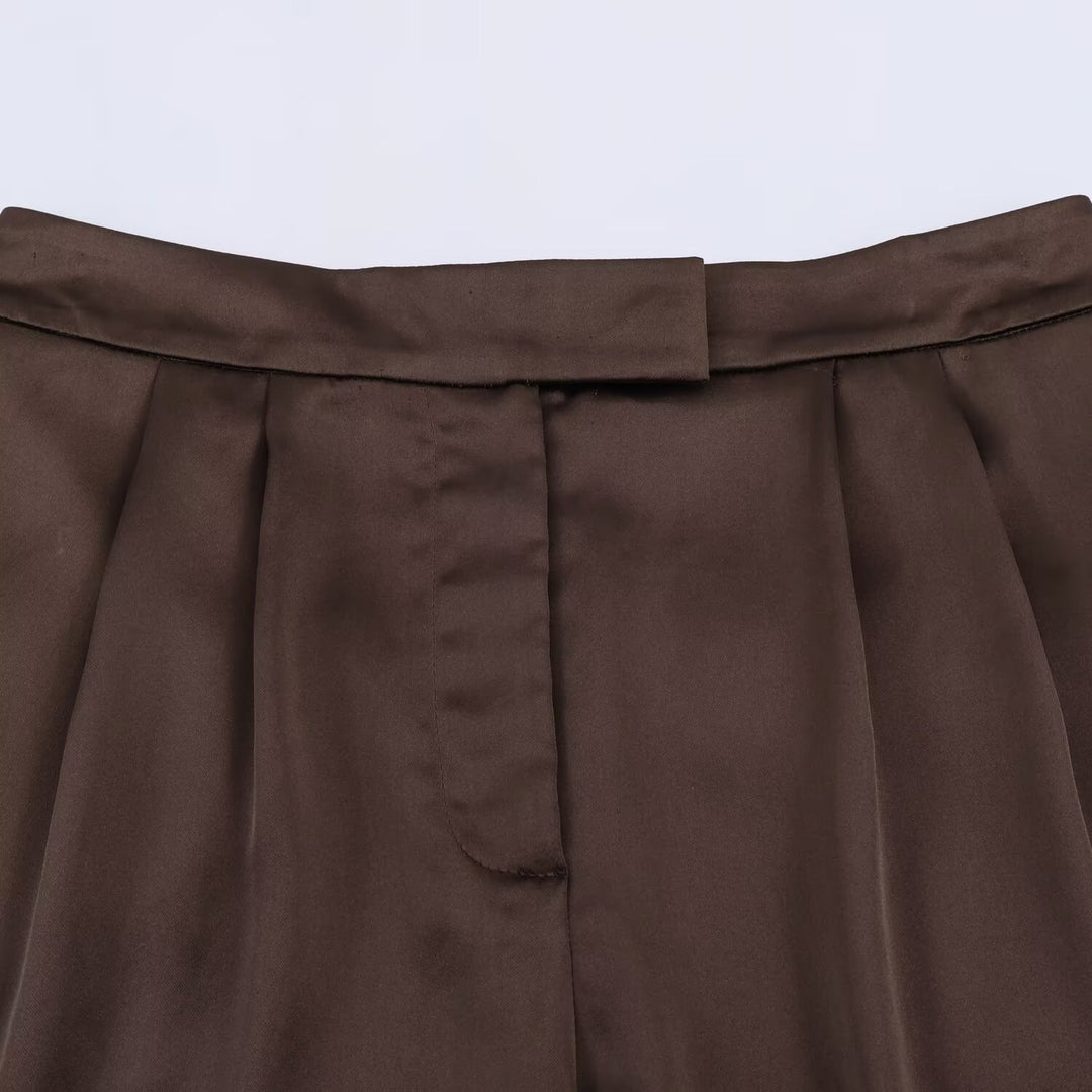 Short Women’s Lightweight Fabric – Delicate Lace Trim