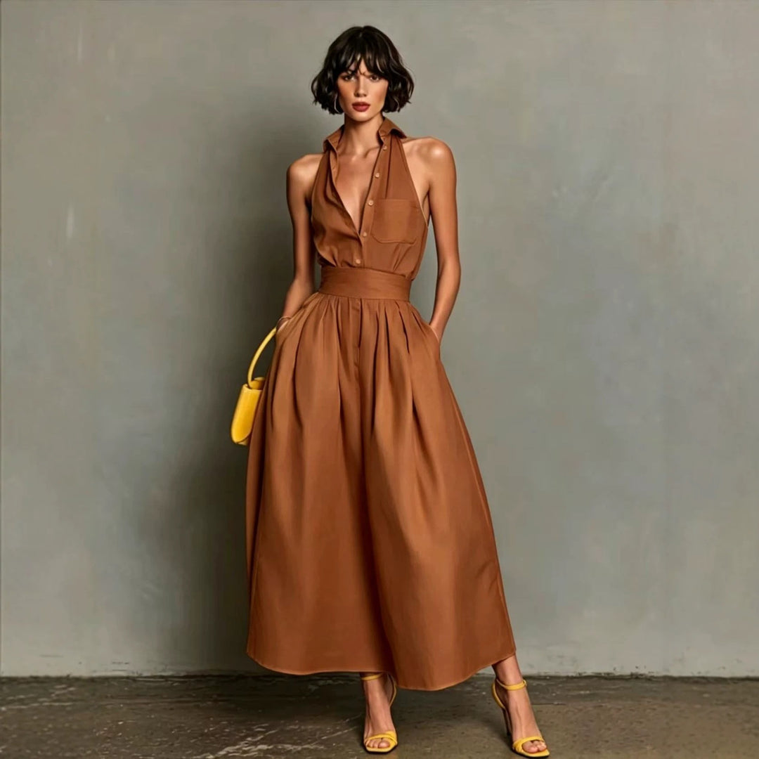 Langes Damenkleid mit Hemdkragen – strukturierter Plisseeschnitt