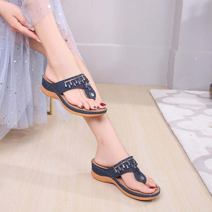 Damen Keilsandalen mit mittelhohem Absatz – Rutschfeste Zehensandalen-Optik