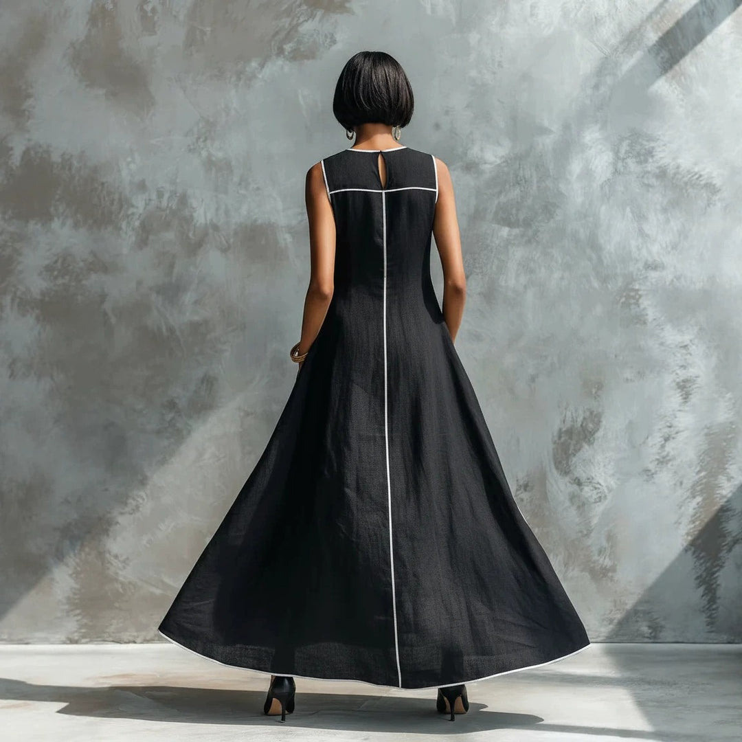 Langes ärmelloses Damenkleid – figurbetonter minimalistischer Schnitt, A-Linie