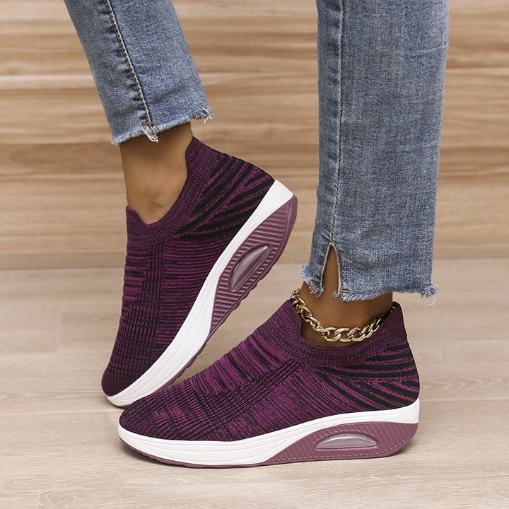 Women's Slip-On Shoes in Breathable Mesh – Round Toe Flat