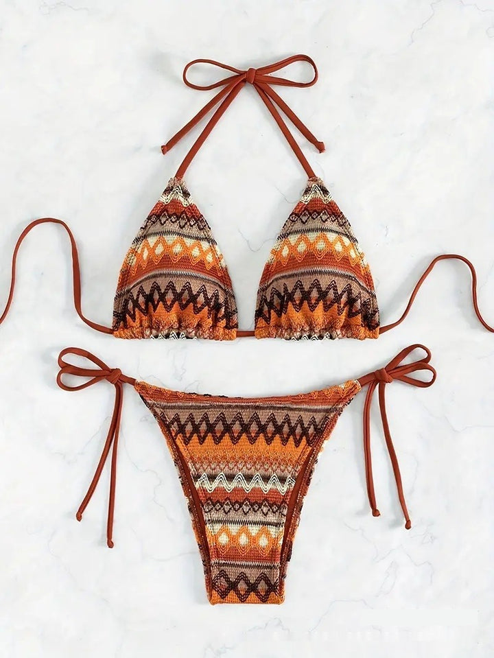 Damen Bikini mit geometrischem Muster – Triangel-Oberteil mit Neckholder und seitlich gebundene Hose