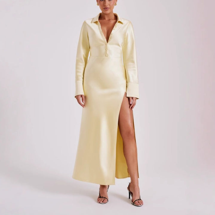 Abito da donna in raso a maniche lunghe – Spacco e elegante