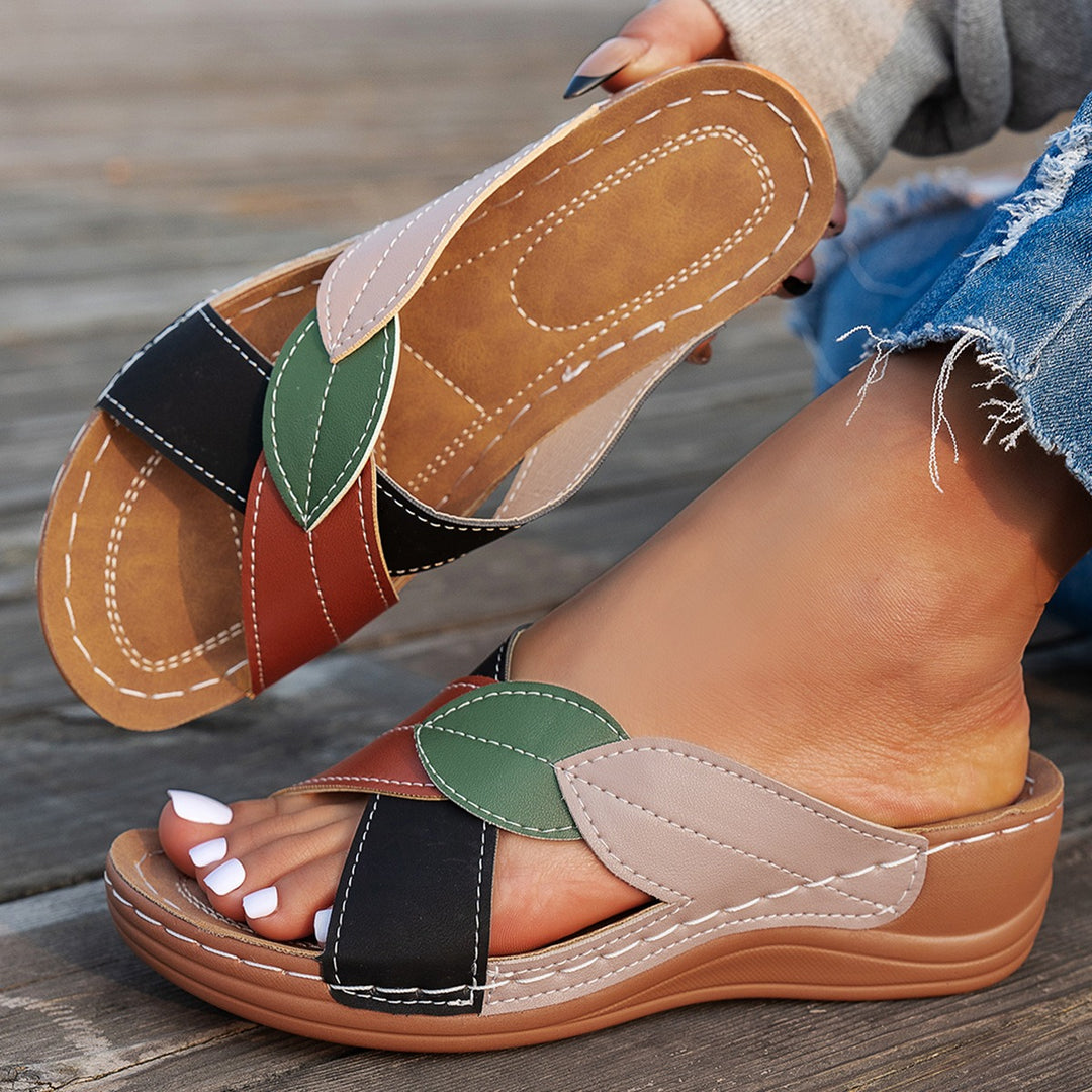 Sandali con Zeppa Donna Punta Aperta – Fasce Incrociate Color Block