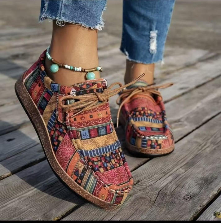 Women's Lace-Up Canvas Shoes – Flat Ballerina Shoes with Graffiti Print