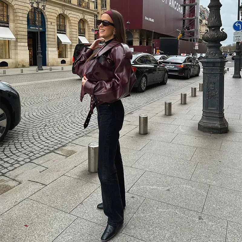 Kurze Damenweste – Slim Fit, Reverskragen, zwei Taschen