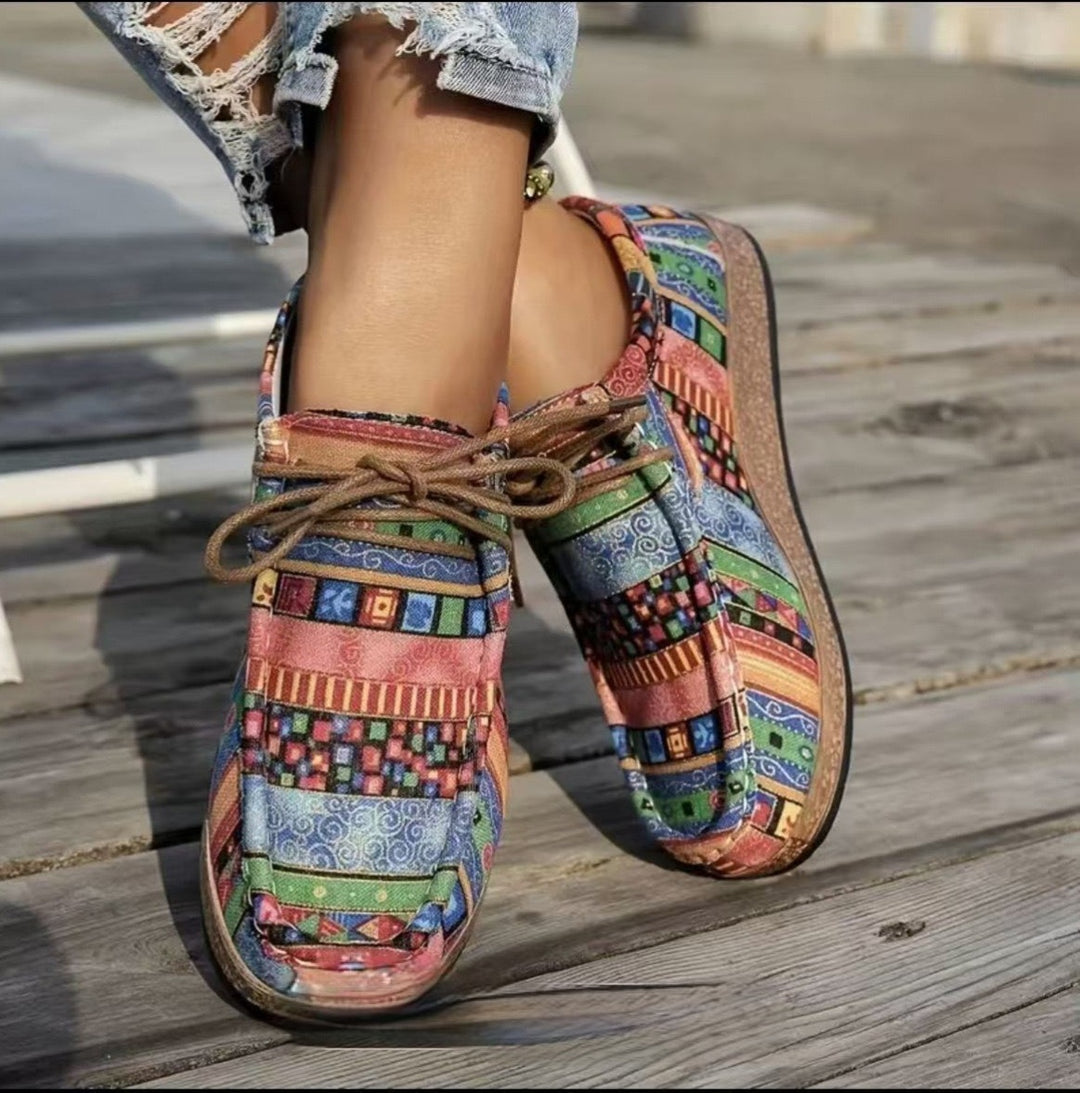 Women's Lace-Up Canvas Shoes – Flat Ballerina Shoes with Graffiti Print